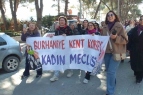 Burhaniye’de sazlı sözlü Kadınlar Günü kutlaması