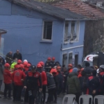 Fatih’te iki binanın çöktüğü mahallenin sakinleri konuştu: "Patlamayı duyduk, bomba zannettim"