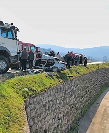 Balıkesir’de feci kaza: 1 ölü, 2 yaralı