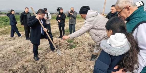 TUSAŞ şehidi Ekici anısına 1000 meyve fidanı toprakla buluşturuldu