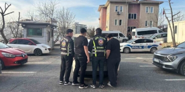 Trafikte hem drift hem de makas attılar: Ehliyeti daimi olarak iptal edildi