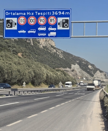 D-100 Karayolu’nda hız limitleri yükseldi, EDS tabelaları güncellendi