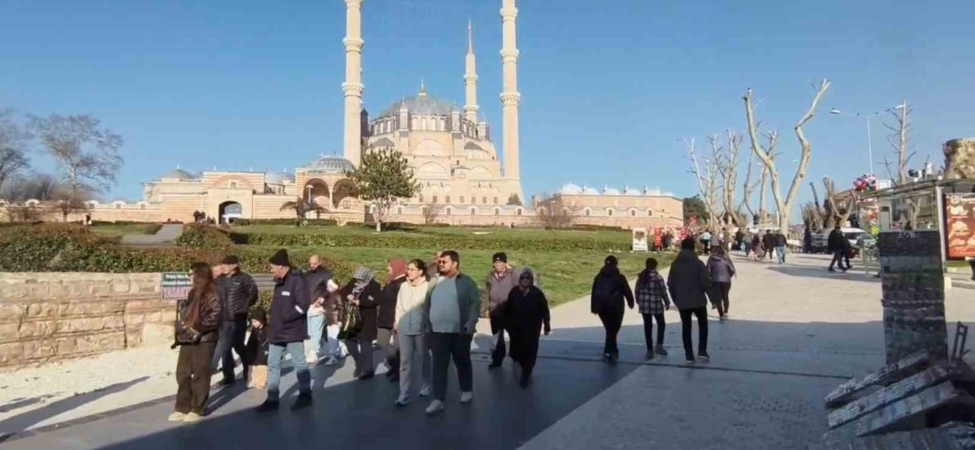 Selimiye yeniden açıldı, Edirne ziyaretçi akınına uğradı