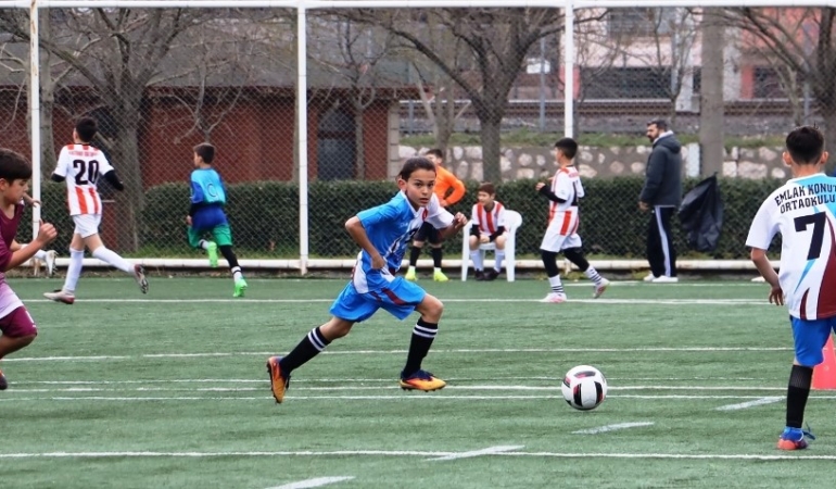 Körfez’de 250 öğrenci şampiyonluk için yarışıyor