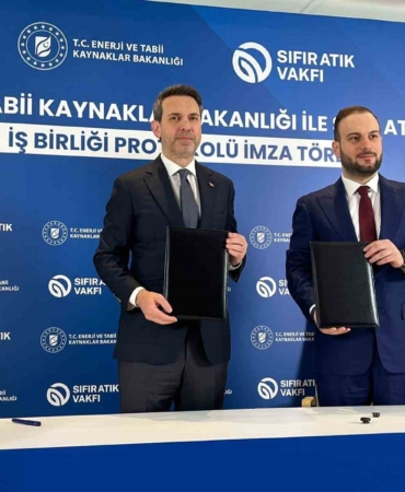 Enerji ve Tabii Kaynaklar Bakanı Bayraktar: "Savaşın eşiğinde enerjiyi doğru kullanabilmek her zamankinden daha önemli"