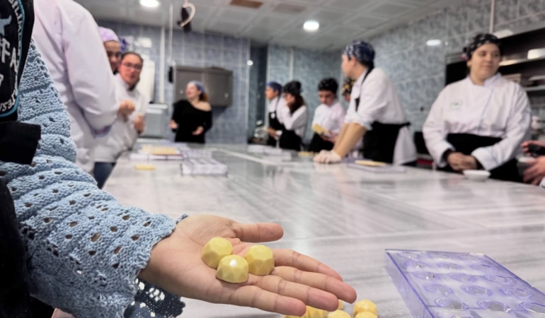 Balıkesir Üniversitesi’nde çikolata atölyesi düzenlendi