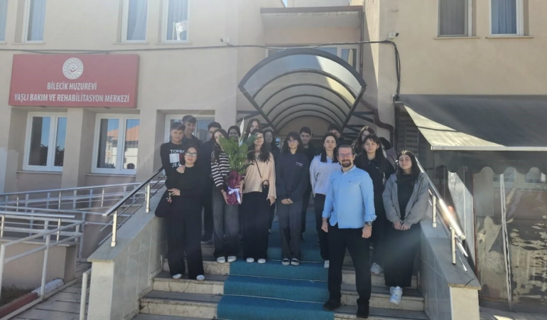 Söğüt Anadolu Lisesi öğrencileri huzurevi sakinleriyle bir araya geldi