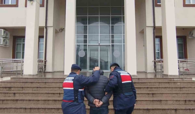 Bursa’dan uyuşturucu madde getirirken Çanakkale’de yakalandı