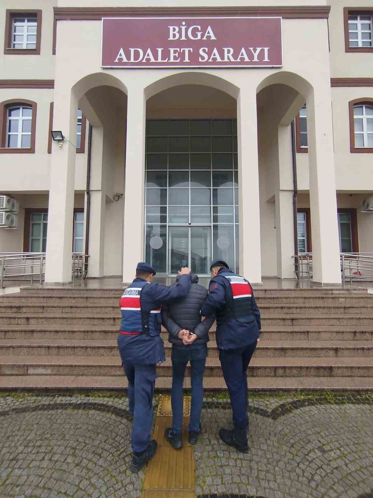 Bursa’dan uyuşturucu madde getirirken Çanakkale’de yakalandı