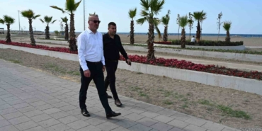 Karacabey’de park ve bahçelerde göz dolduran çalışmalar