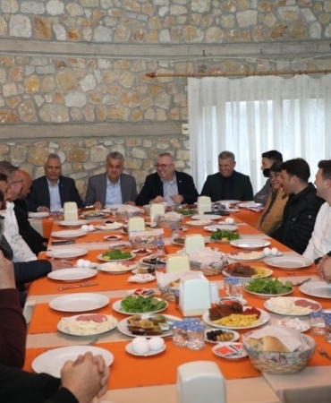 Başkan Ertaş, belediye ekibiyle çalışmaları değerlendirdi