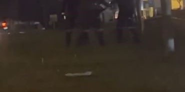 Telefon çalan adam E-5’e kaçtı, bekçiler minibüse binerek kovaladı