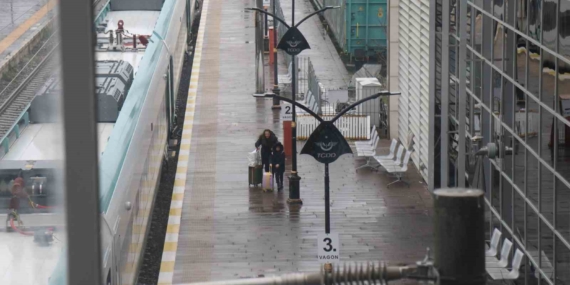 Sakarya’da tren istasyonu ve otogarda arife sakinliği