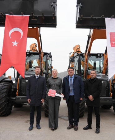 Bilecik Belediyesine hibe kepçe desteği