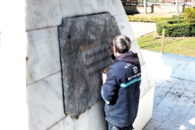 Şehitlikler 18 Mart’a hazırlanıyor