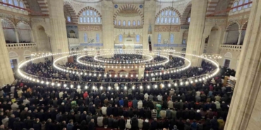 Selimiye Camii’nde restorasyon sonrası ilk bayram namazı kılındı
