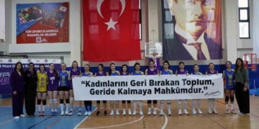 Maltepe’de filede anlamlı turnuva: kadınlar adına manşet attılar
