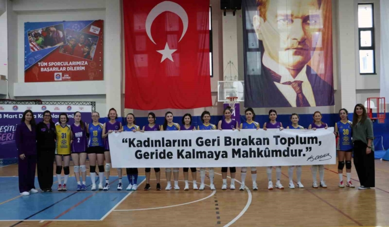 Maltepe’de filede anlamlı turnuva: kadınlar adına manşet attılar