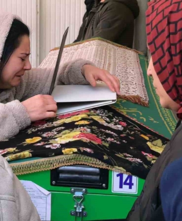 Küçük Öykü, gözyaşları arasında toprağa verildi