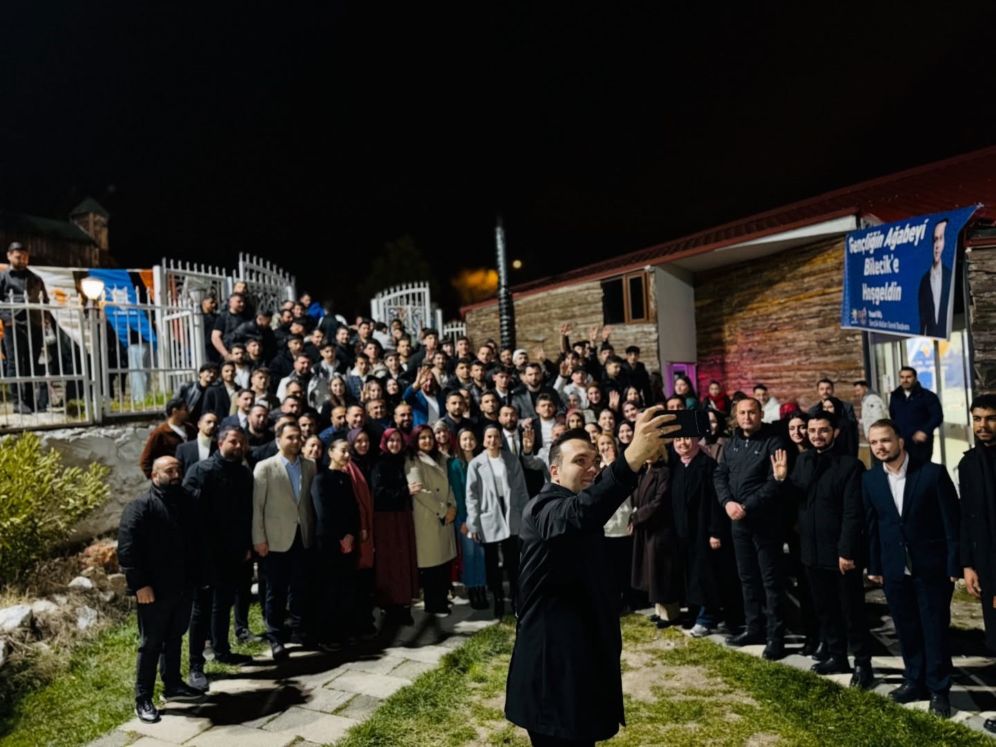 AK Parti Gençlik Kolları Genel Başkanı Yusuf İbiş Bilecik’te gençlerle buluştu