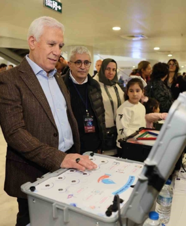 Bursa’da gençler bilimle buluştu