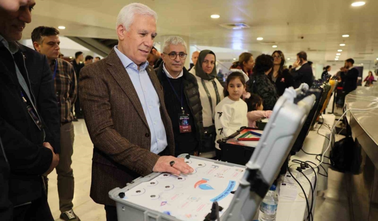 Bursa’da gençler bilimle buluştu