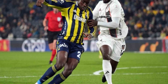 Trendyol Süper Lig: Fenerbahçe: 1 - Gaziantep FK: 0 (İlk yarı)