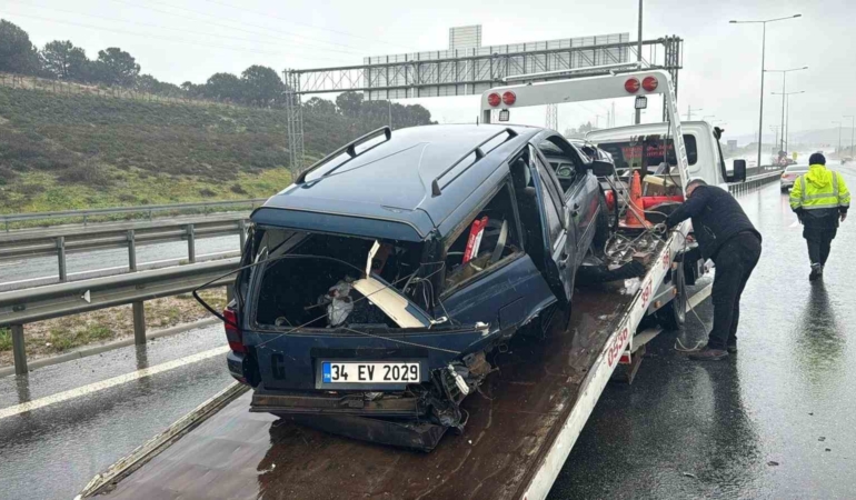 Sultangazi Cebeci Tüneli’nde art arda iki kaza: 9 yaralı