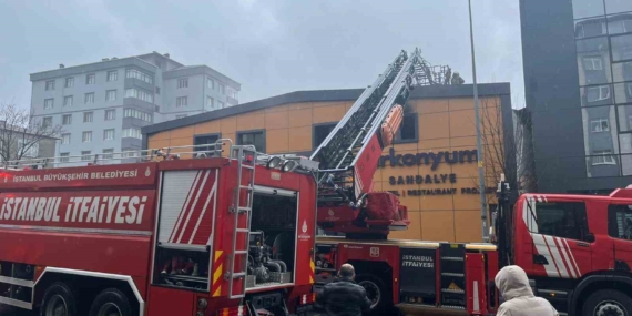 Ataşehir’de metal imalathanesinde yangın paniği