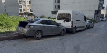 Esenyurt’ta içinde 16 öğrencinin bulunduğu servis minibüsünün freni boşaldı: O anlar kamerada