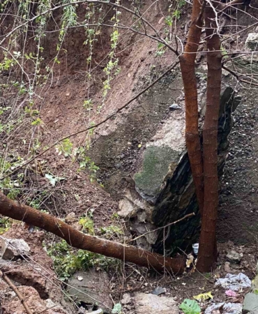 Bursa’da yağış sonrası istinat duvarı çöktü