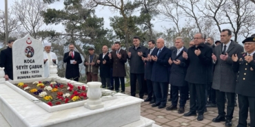 Seyit Onbaşı kabri başında anıldı