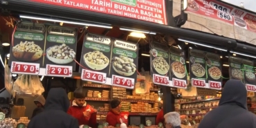 Eminönü’nde bayram alışverişi hareketliliği