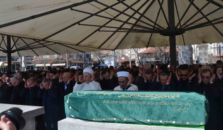 İş adamı Sinan Ergüven son yolculuğuna uğurlandı