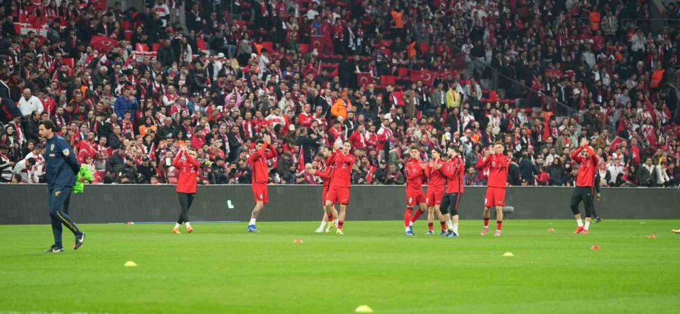 A Milli Futbol Takımı, 1667 gün sonra Dolmabahçe’de