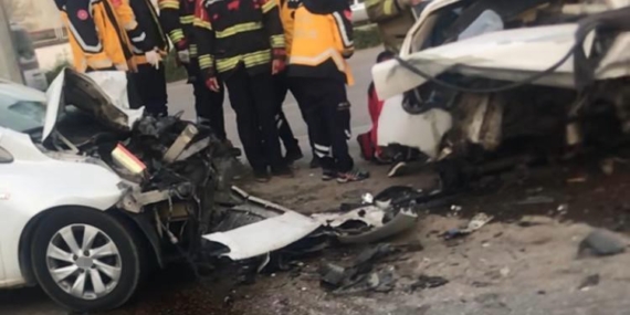 Bandırma’da 4 araçlı zincirleme kaza: 1 ölü, 1 yaralı