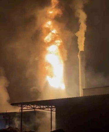 Yağ kazanı patlayan entegre tesisi alev alev yandı