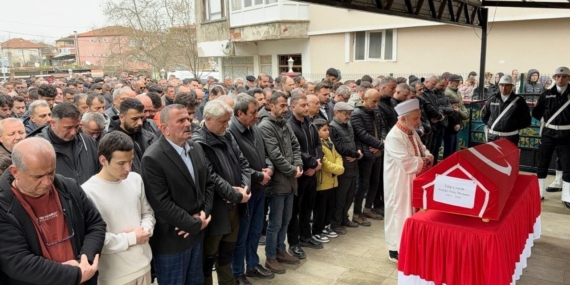 Eğlence mekanına gerçekleştirilen saldırıda ölen polis memuru son yolculuğuna uğurlandı