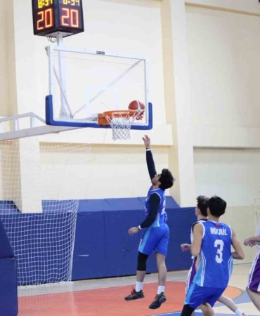 Bilecik’te okul sporları basketbol grup müsabakaları sürüyor