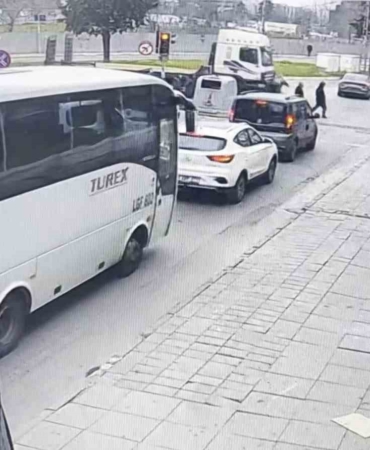 Sancaktepe’de feci kaza: Tırın altında kalan kadın hayatını kaybetti