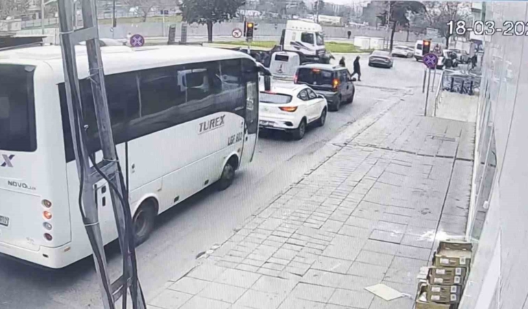 Sancaktepe’de feci kaza: Tırın altında kalan kadın hayatını kaybetti