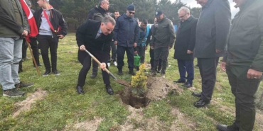 Kazdağları’nda fidanlar toprakla buluştu