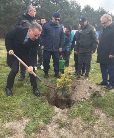 Kazdağları’nda fidanlar toprakla buluştu