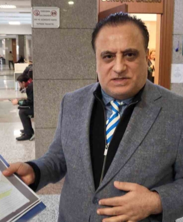 Ünlü yapımcı Erol Köse, Sarıyer Maslak’ta bulunan Ağaoğlu 1453 Konutları’nın 16’ıncı katından düşerek hayatını kaybetti.