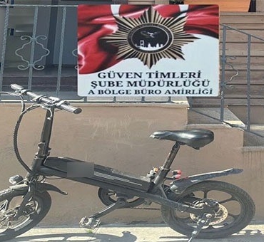 Fatih’te kadının cep telefonunu çalan hırsız yakalandı