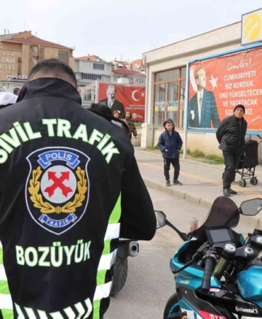 Bozüyük’te sivil trafik ekipleri göreve başladı