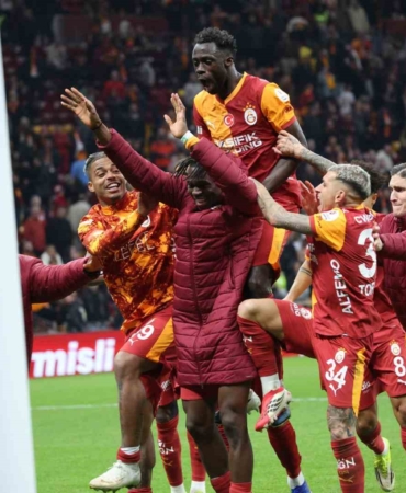 Galatasaray’da maç sonu büyük sevinç