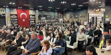 Gaziosmanpaşa’da 27 Mart Dünya Tiyatrolar Günü etkinliği düzenlendi