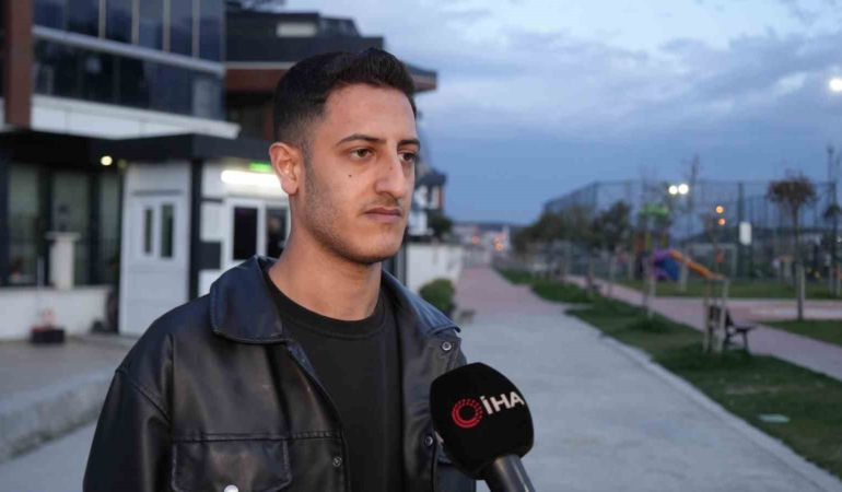 Arnavutköy’de kamyonun çarptığı araç sahibi faciayı kıl payı atlattı