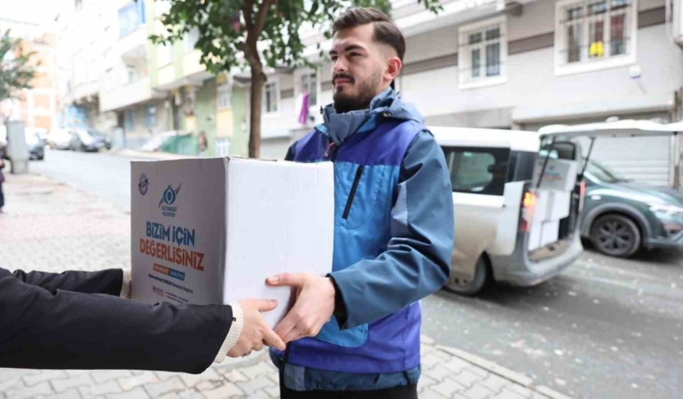 Ramazan boyunca Sultangazi Belediyesi yine ihtiyaç sahiplerinin yanında oldu